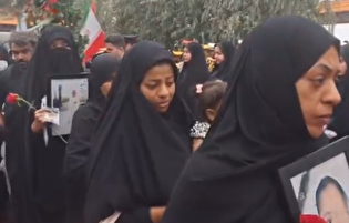 استقبال باشکوه مردم قم از خانواده‌های شهدای میناب