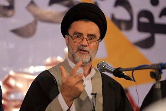 نبویان: از این پس هر کشوری که ملت ایران را تحریم یا دارایی‌های کشور را مسدود کند، عبور کشتی‌هایش از تنگه هرمز متوقف خواهد شد