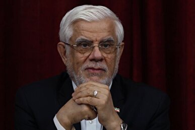 عارف: ایران شکست‌ناپذیر است