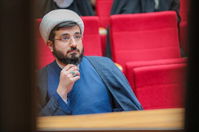 «باید برخاست» مبتنی بر مفاهیم توحیدی است / غلبه فرم بر محتوا هیئات ما را تهدید می‌کند+فیلم