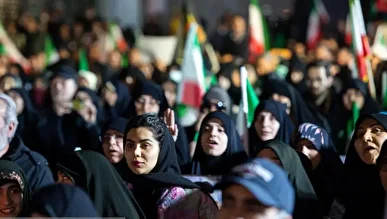 طنین فریادهای «هیهات منا الذله» در بام ایران