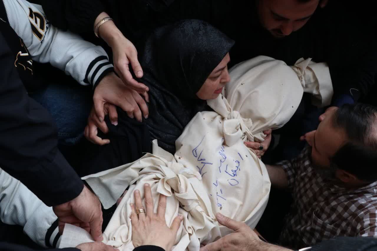 مراسم تشییع و تدفین شهید علیرضا رفعیان در پیربازار برگزار شد+تصاویر