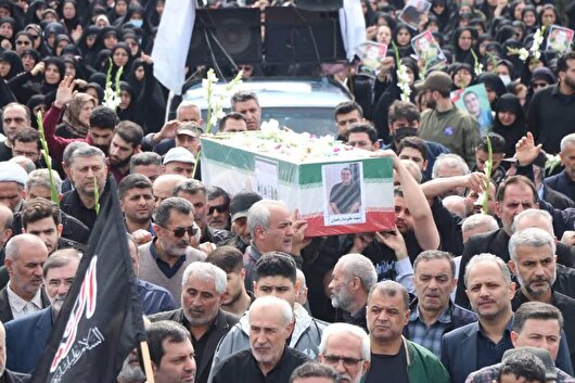 مراسم تشییع و تدفین شهید علیرضا رفیعیان در پیربازار برگزار شد+تصاویر