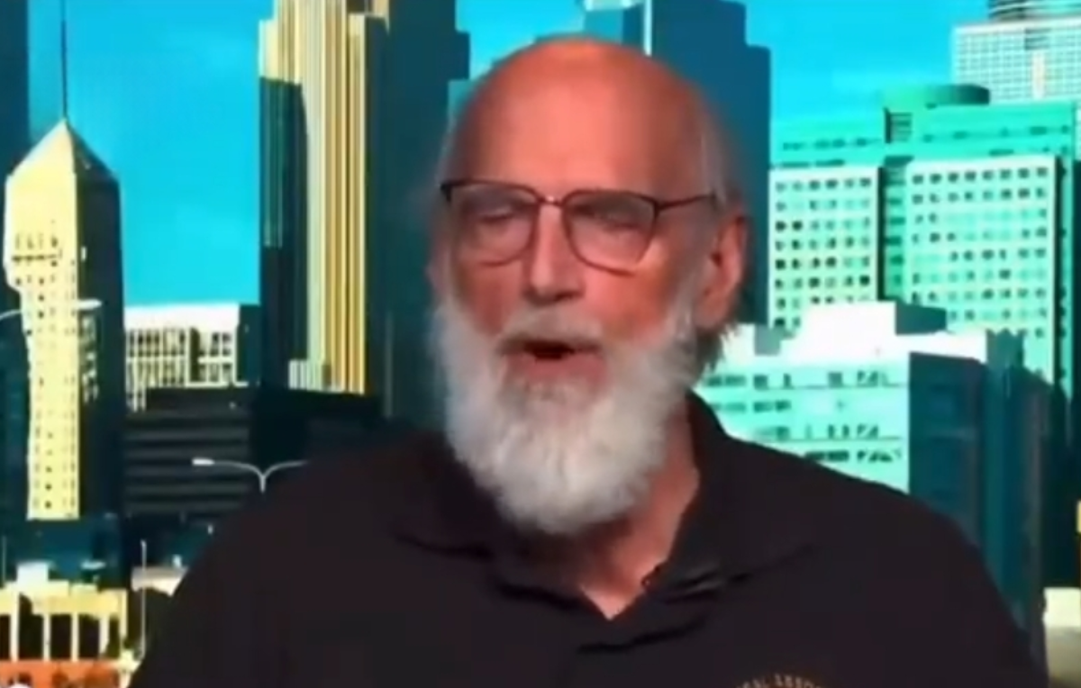 اگر فرزندان خودتان را به جنگ نمی‌فرستید، فرزندان دیگران را هم به جنگ نفرستید