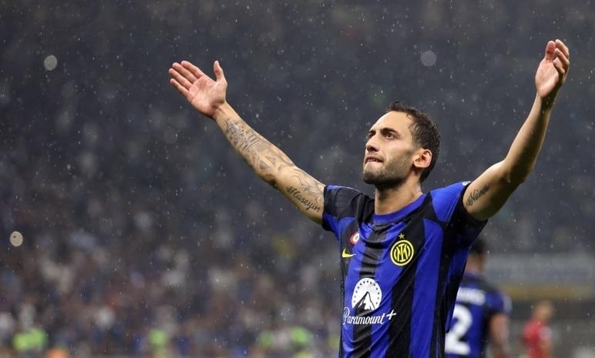 چالهان&zwnj;اوغلو:تا لحظه آخر منتظر میلان ماندم بعد به اینتر رفتم