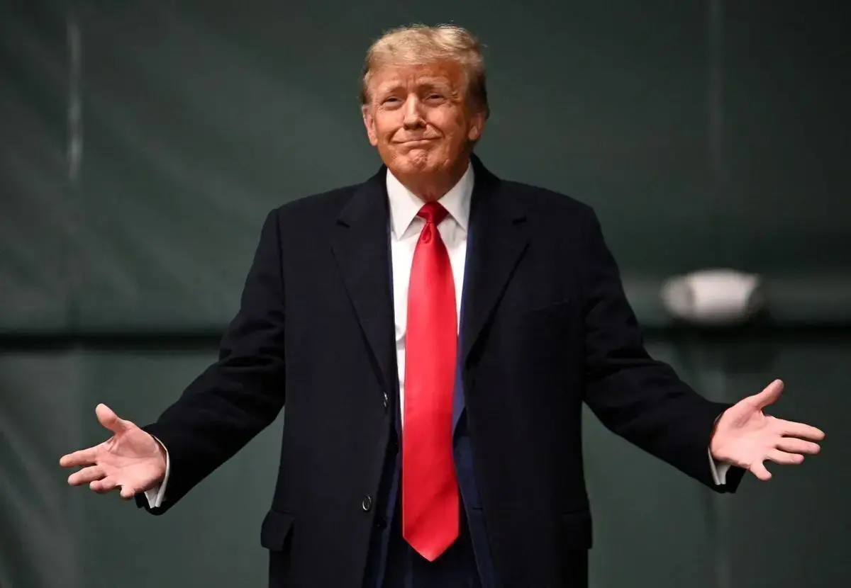 ترامپ همچنان در عقب نشینی + عکس