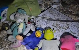 حمله هوایی به یک منطقه مسکونی در ارومیه و تلاش امدادگران هلال احمر برای امدادرسانی به هموطنان آسیب‌دیده