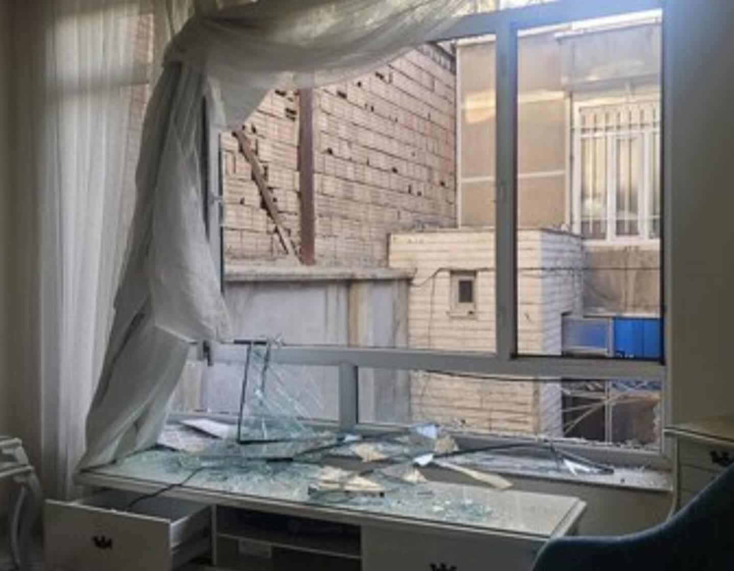 نوسازی بیش از ۲۱۰ واحد مسکونی آسیب&zwnj;دیده در البرز/ عملیات شبانه&zwnj;روزی صنف شیشه و پنجره ادامه دارد