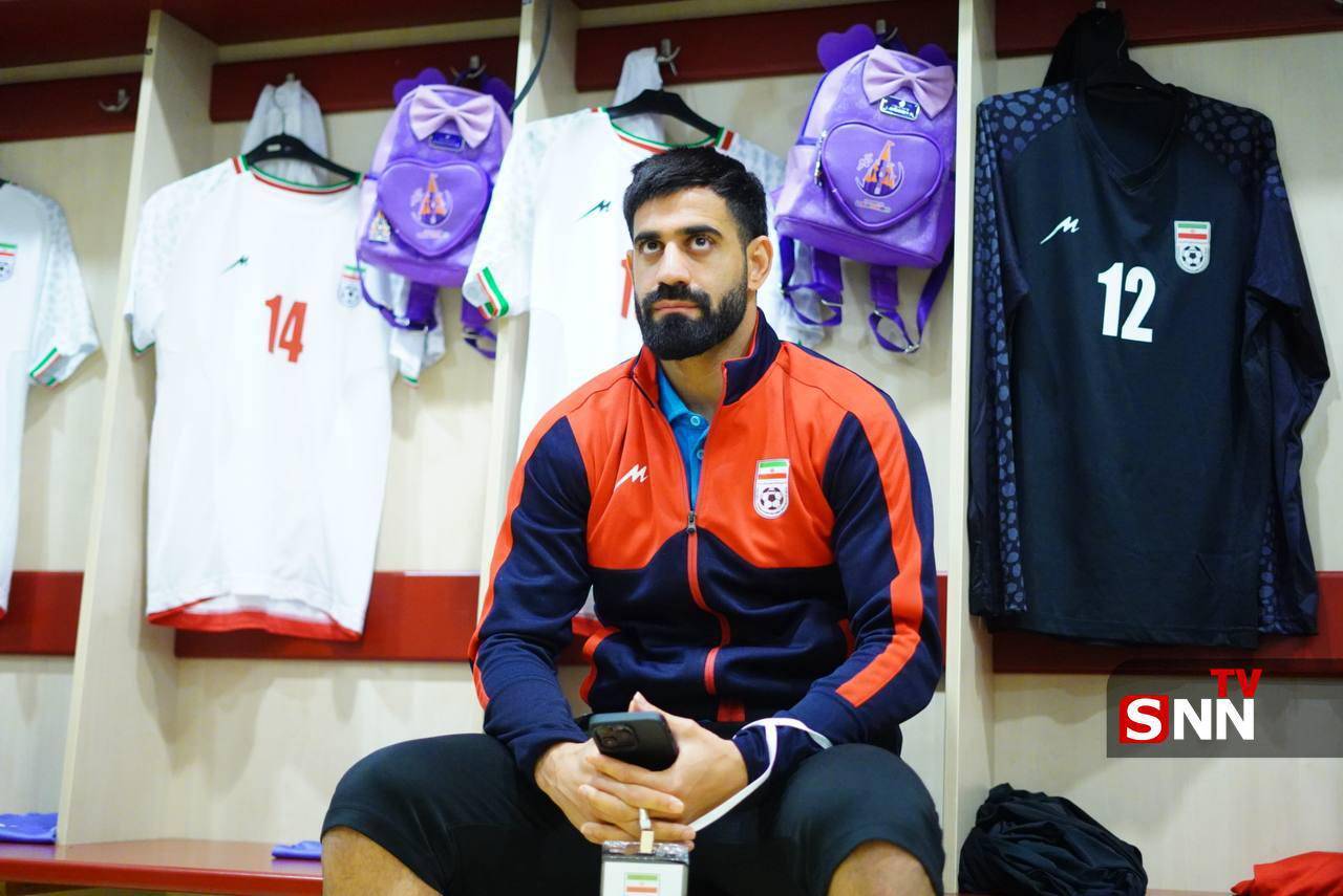 حضور بازیکنان تیم ملی فوتبال ایران با کوله پشتی به یاد شهدای مدرسه میناب حضور بازیکنان تیم ملی فوتبال ایران با کوله پشتی به یاد شهدای مدرسه میناب