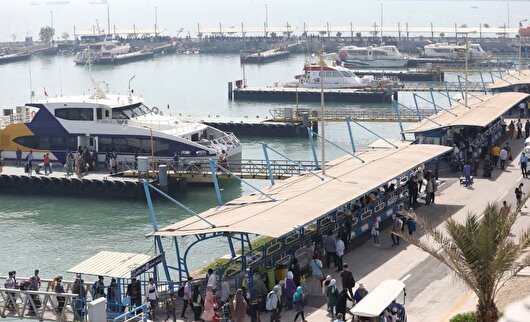 ورود بیش از سه هزار نفر از طریق بندر مسافری و ۲۳ هزار گردشگر با خودرو وارد قشم شدند