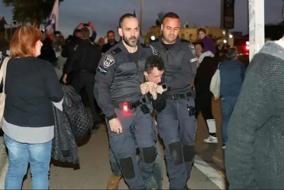 بازداشت گسترده مخالفان جنگ علیه ایران در تل&zwnj;آویو و حیفا + فیلم و عکس