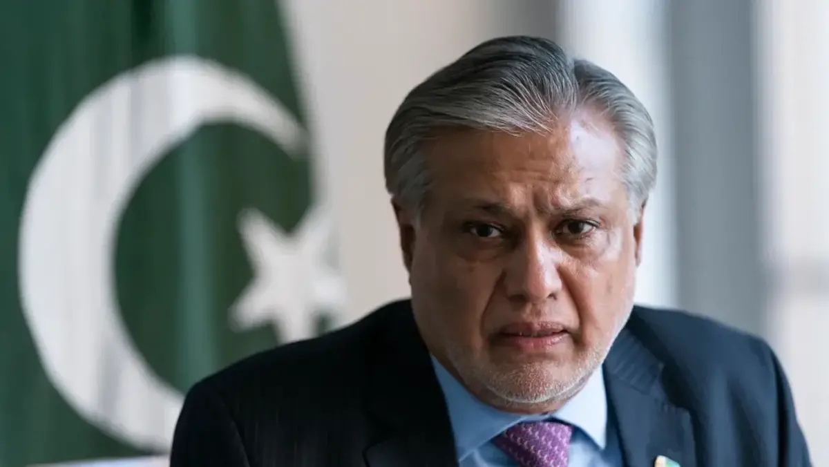 ادعای وزیر امور خارجه پاکستان: ایران مجوز تردد 20 کشتی با پرچم پاکستان را صادر کرد + عکس