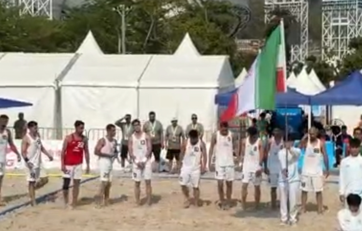 اختصاصی| تصاویری از ورود تیم ملی هندبال ساحلی ایران به زمین مسابقات برای دیدار با فیلیپین