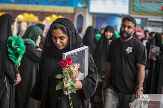 استقبال از خانواده‌ شهدای مدرسه شجره طیبه میناب در مشهد