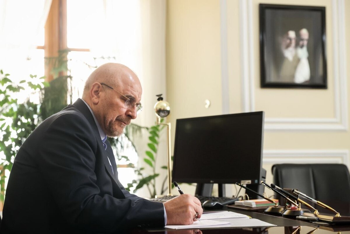 پیام تسلیت رئیس مجلس در پی درگذشت عبدالحمید نقره کار