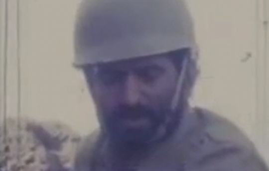 رجز‌خوانی زیبای شهید امیر سرتیپ بهرام آریافر در دوران دفاع مقدس