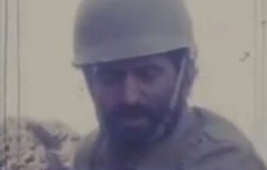 رجز‌خوانی زیبای شهید امیر سرتیپ بهرام آریافر در دوران دفاع مقدس