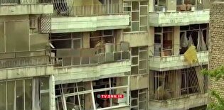 مستند کوتاه؛ روایتی از حضور دانش آموزان بروجردی در کارگاه جهادی شیشه بری تهران در ایام جنگ