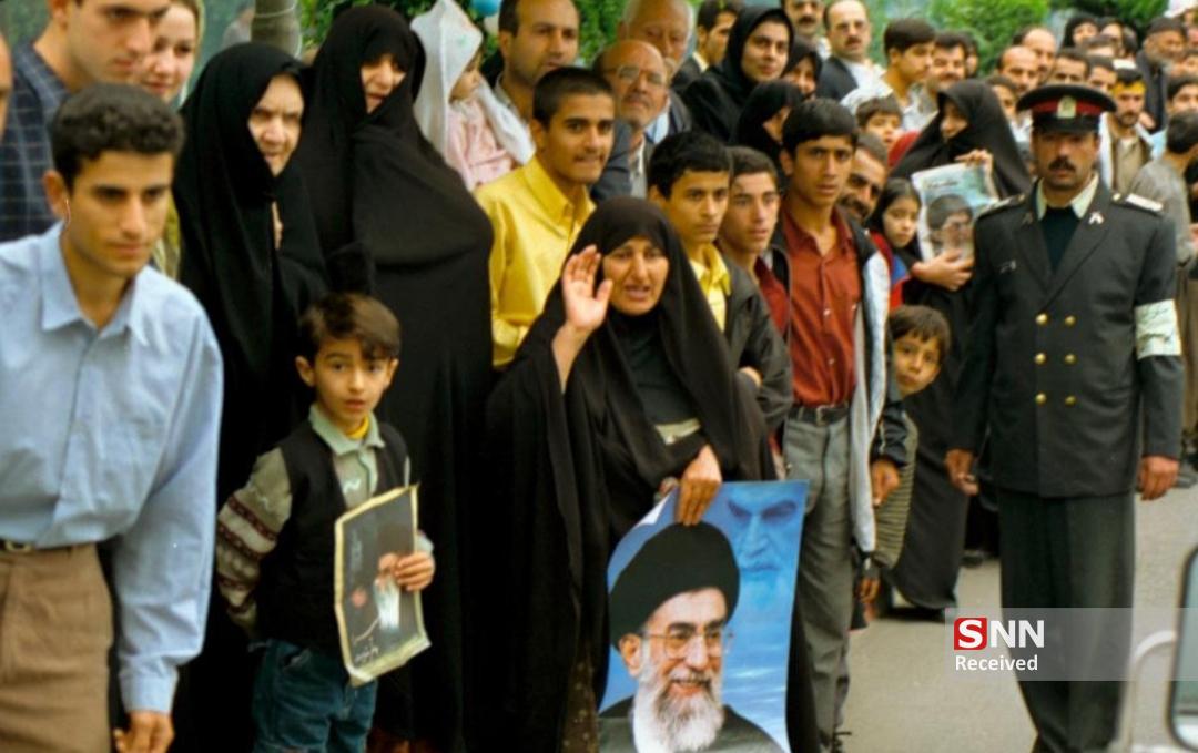 ۲۵ سال ایستادگی در پناهِ کلام رهبر شهید/ گیلان همچنان بر عهدِ خود ایستاده است+تصاویر/ منتشر نشود