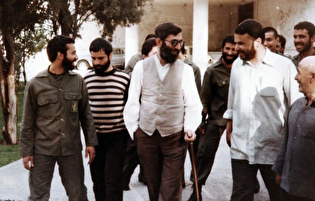 رهبر شهید! روز معلم مبارک