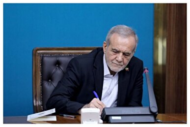پزشکیان خطاب به معلمان: امید ایران فرزندانی هستند که شما پرورش می‌دهید