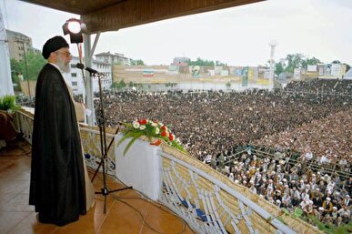 ۲۵ سال ایستادگی در پناهِ کلام رهبر شهید/ گیلان همچنان بر عهدِ خود ایستاده است + تصاویر