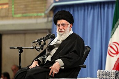 رهبر شهید انقلاب هیچ‌وقت به مراکز پزشکی خصوصی نمی‌رفتند / ماجرای امتناع رهبری از تزریق واکسن خارجی  + فیلم