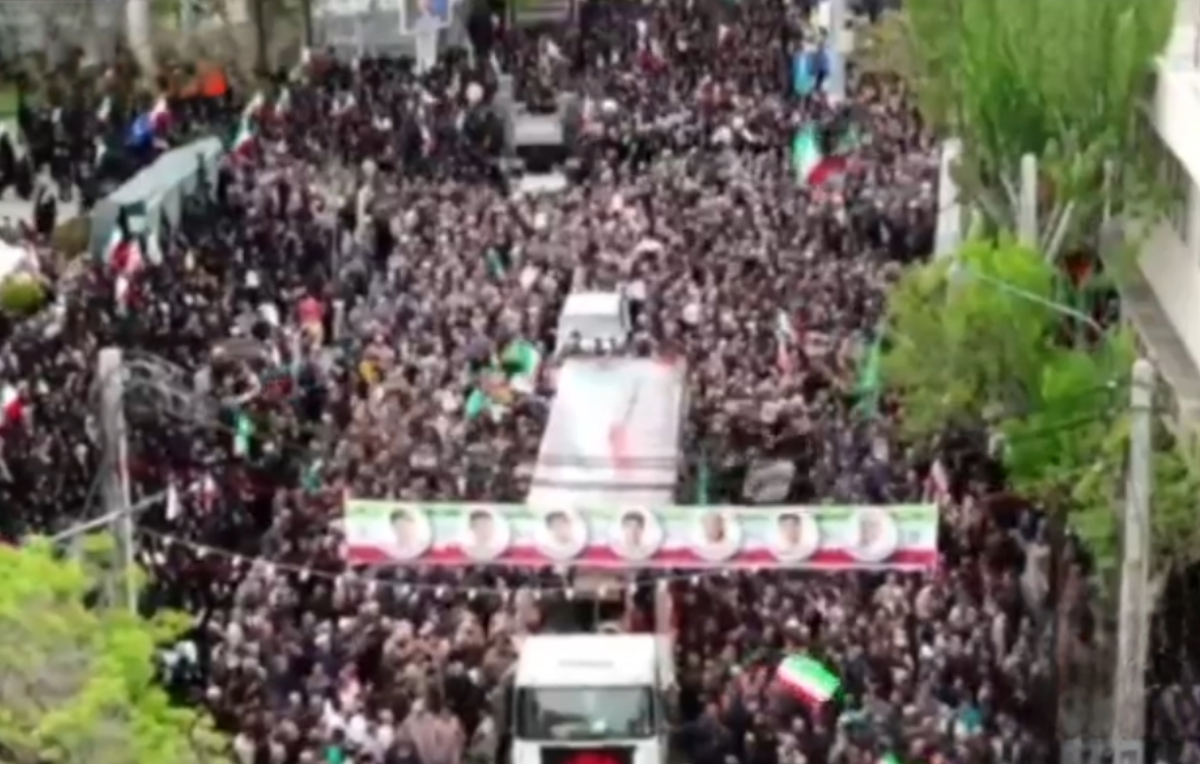 تشییع باشکوه شهدای گردان تخریب در زنجان