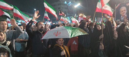 شصت‌وچهارمین شب تجمع ضد استکباری زیر بارش باران/ میدان‌داری گرگانی‌ها تا شکست دشمن ادامه دارد