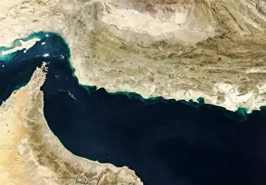 وال‌استریت: قرار نیست آمریکا کشتی‌های عبوری از تنگه هرمز را اسکورت کند