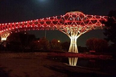 پل طبیعت «قرمز» می‌شود