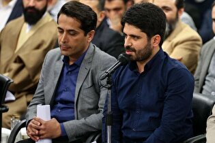 شعرخوانی محمد رسولی در مراسم قرار‌های شبانگاهی عزاداران در خیابان کشوردوست
