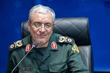 سردار طلایی‌نیک: سردار شهید سلیمانی نقش تاریخی خود را در بسیج ایفا کرد / آمریکا باید حقوق ملت ایران را بپذیرد + فیلم