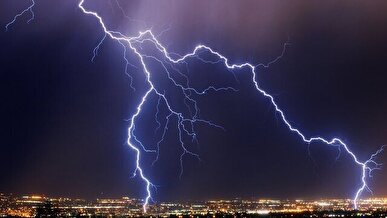 رگبار و رعدوبرق و وقوع گردوخاک در نقاط مختلف کشور