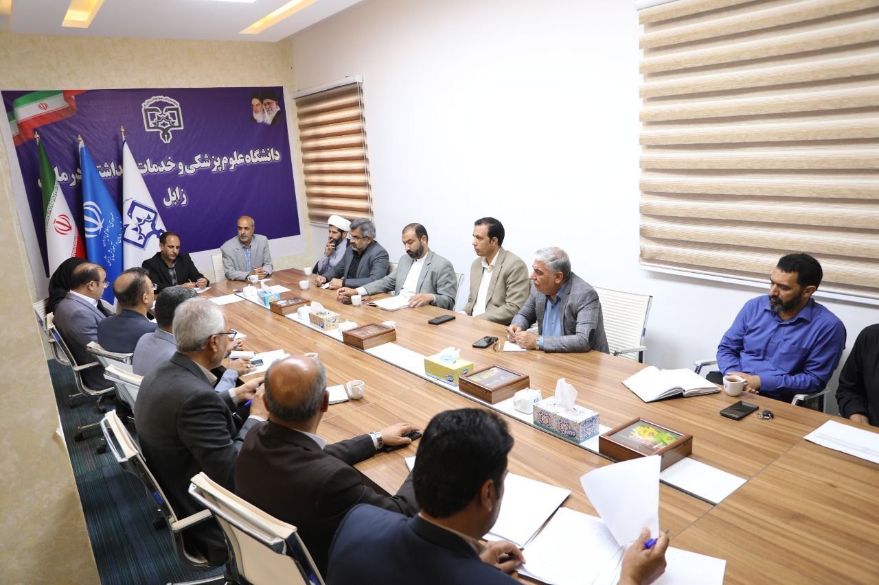 توجه ویژه دانشگاه علوم پزشکی به بیمارستان شهدای هیرمند ضروری است