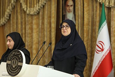 مهاجرانی: می‌دانیم افزایش قیمت‌ها سفره مردم را کوچک می‌کند/ گرانی را باید از گران فروشی جدا بکنیم + فیلم