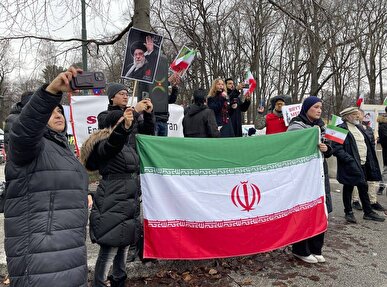 فرسنگ‌ها دور از خانه، اما به یاد میهن... + فیلم