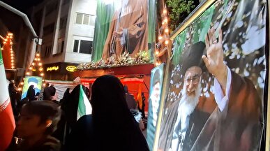حضور عزاداران عراقی رهبر شهید در خیابان کشوردوست + فیلم