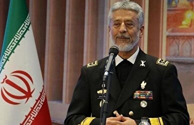 دریادار سیاری: آمریکا در جنگ با ایران شکست خواهد خورد