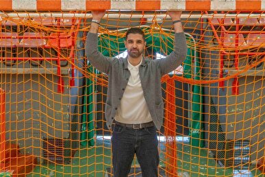 لژیونر هندبال ایران به تیم تورلاوگا اسپانیا پیوست