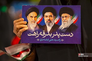 دست خدا عیان شد، خامنه‌ای جوان شد + فیلم