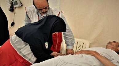 بیماری‌های تنفسی و سرماخوردگی؛ بیشترین علت مراجعه زائران به درمانگاه‌های هلال‌احمر در مکه و مدینه/ ارائه ۲۷ هزار و ۷۲۶ خدمت بهداشتی و درمانی به حجاج