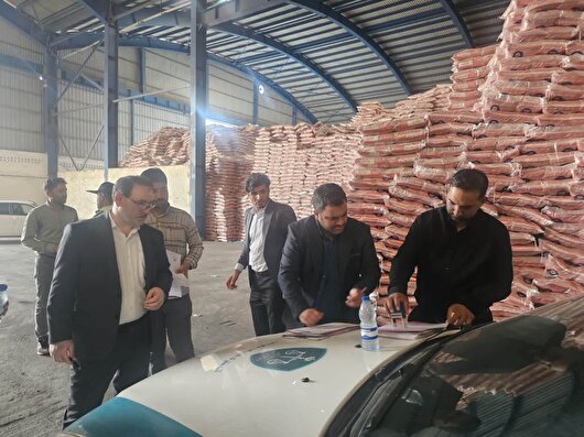 کشف احتکار بیش از دو هزار تن برنج وارداتی در نزدیکی بندر شهیدرجایی بندرعباس