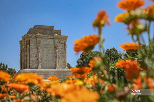 بیست و پنجم اردیبهشت؛ روز بزرگداشت حکیم ابوالقاسم فردوسی