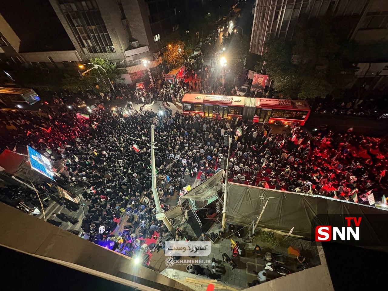 از حماسه زنان سلاح&zwnj;به&zwnj;دست کرمانشاهی تا قدم&zwnj;های استوار در &laquo;خیابان حماسه&raquo; مردم بجنورد+فیلم