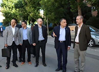 بازدید معاون وزیر راه و شهرسازی از دانشگاه صنعتی شریف و محل جنایت ضدبشری دشمن آمریکایی ـ صهیونیستی