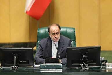 حاجی‌بابایی: دشمن می‌خواهد مردم را در برابر سختی‌ها و گرانی‌ها تسلیم کند/ ملت ایران با قدرت این فشار اقتصادی را به خود آنها برمی‌گرداند + فیلم