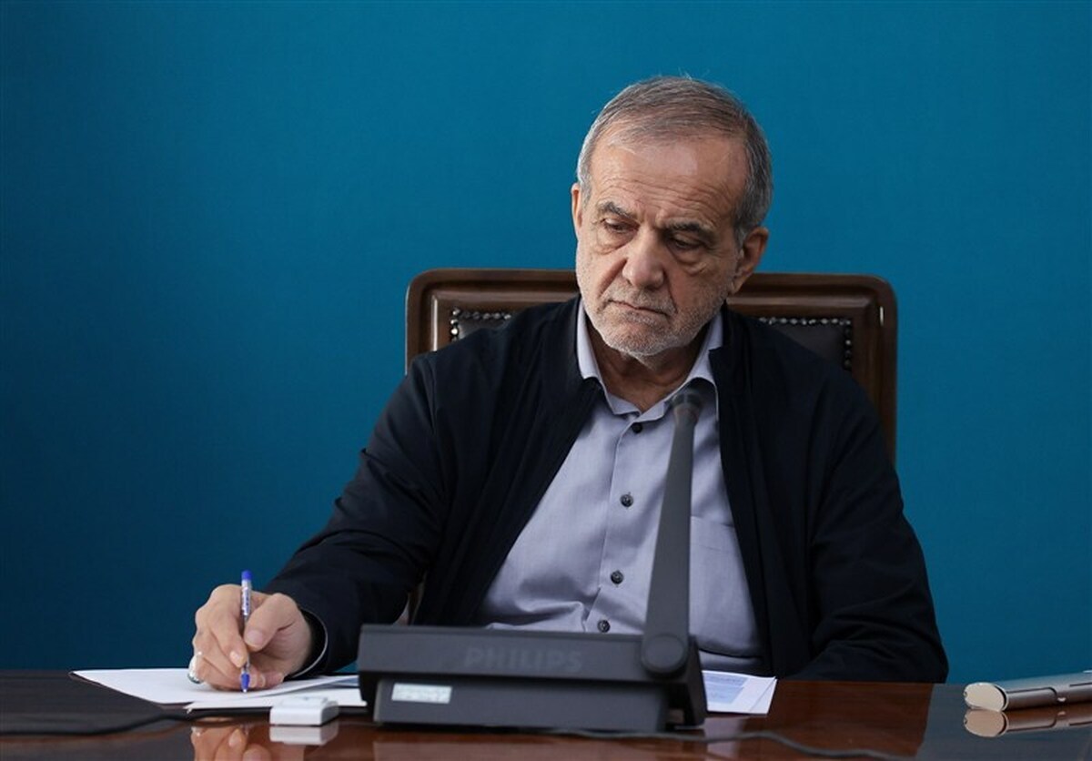 پزشکیان: نسل امروز با الگوپذیری از خیام در مسیر تولید علم گام بردارند
