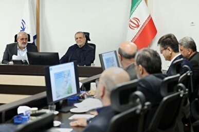 پزشکیان: اقدامات وزارت نیرو در حفظ پایداری شبکه آب و برق کم‌نظیر بوده است
