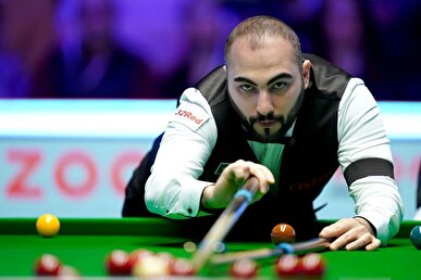 اسنوکر قهرمانی جهان؛ پیروزی وفایی مقابل حریف چینی در بخش نخست